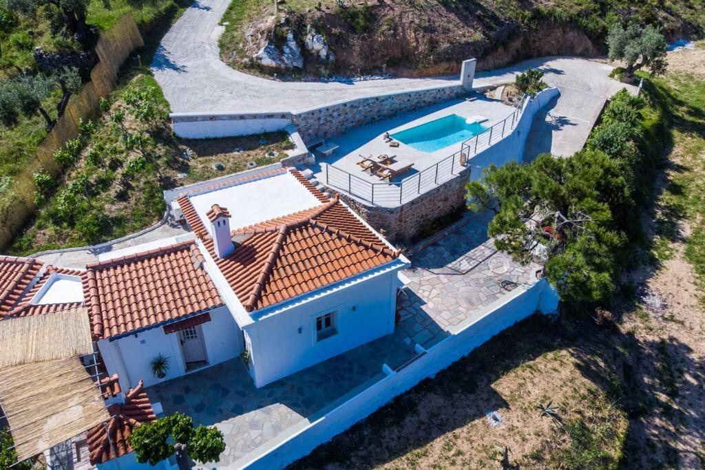 Villa Koukounaria Skopelos Town Exterior photo
