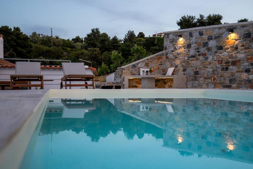 Villa Koukounaria Skopelos Town Exterior photo