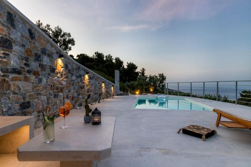 Villa Koukounaria Skopelos Town Exterior photo