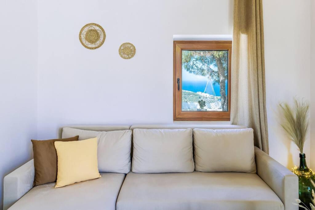 Villa Koukounaria Skopelos Town Exterior photo