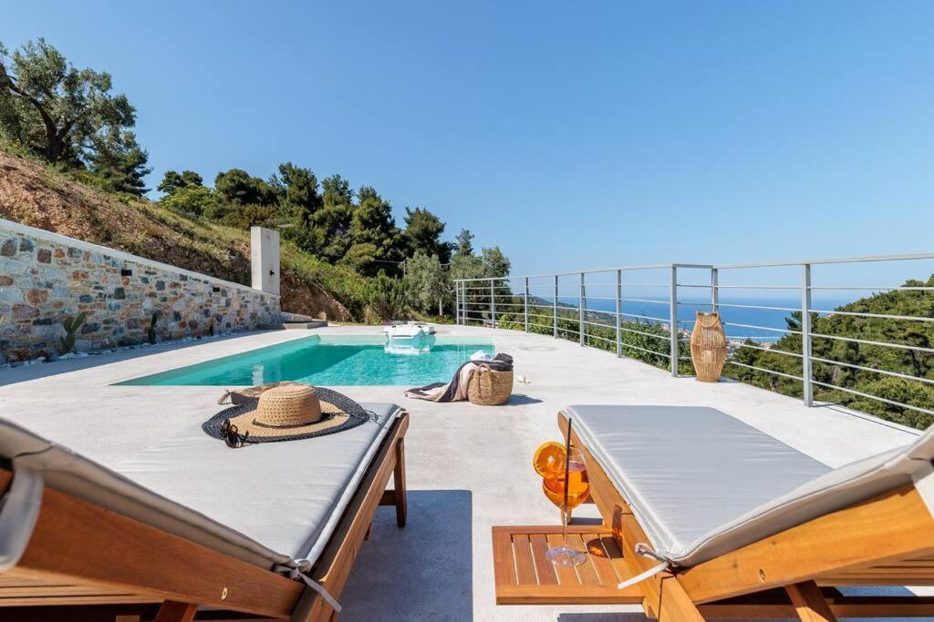 Villa Koukounaria Skopelos Town Exterior photo