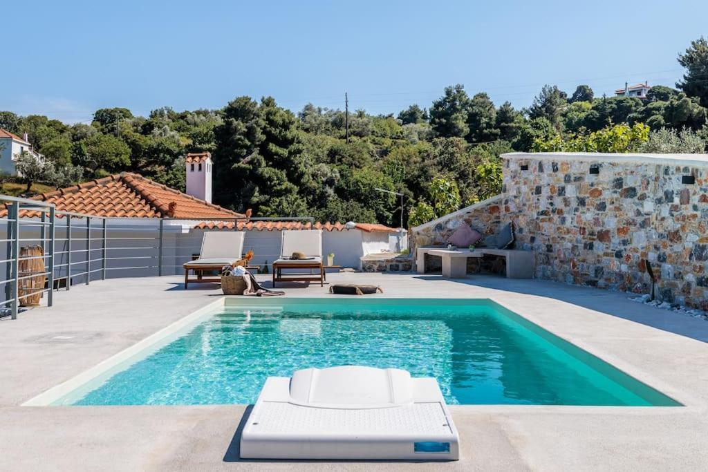 Villa Koukounaria Skopelos Town Exterior photo
