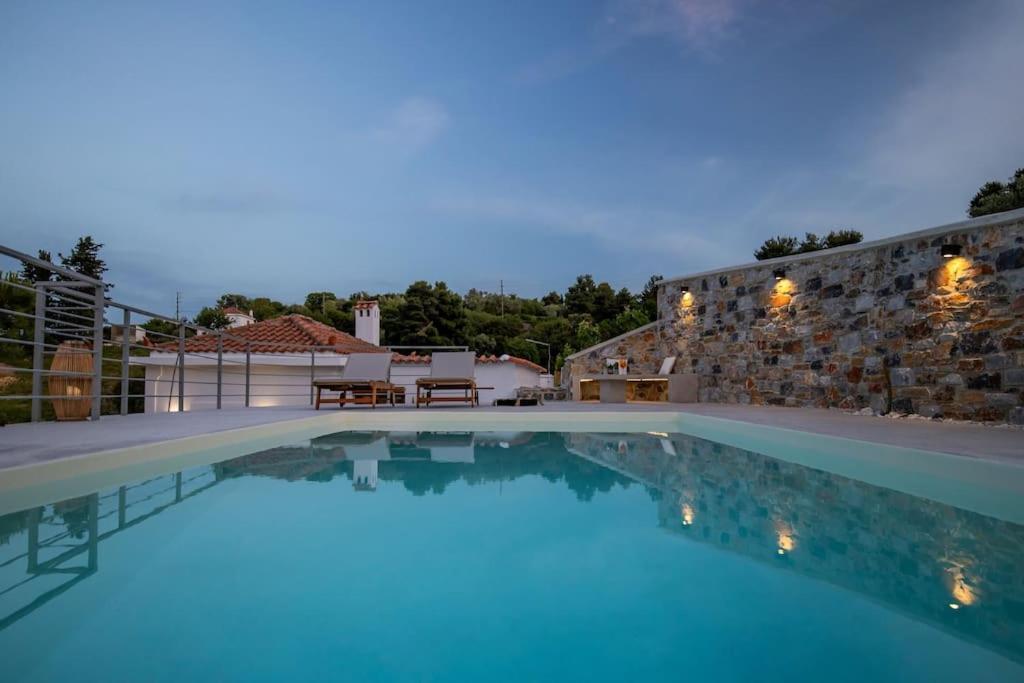 Villa Koukounaria Skopelos Town Exterior photo