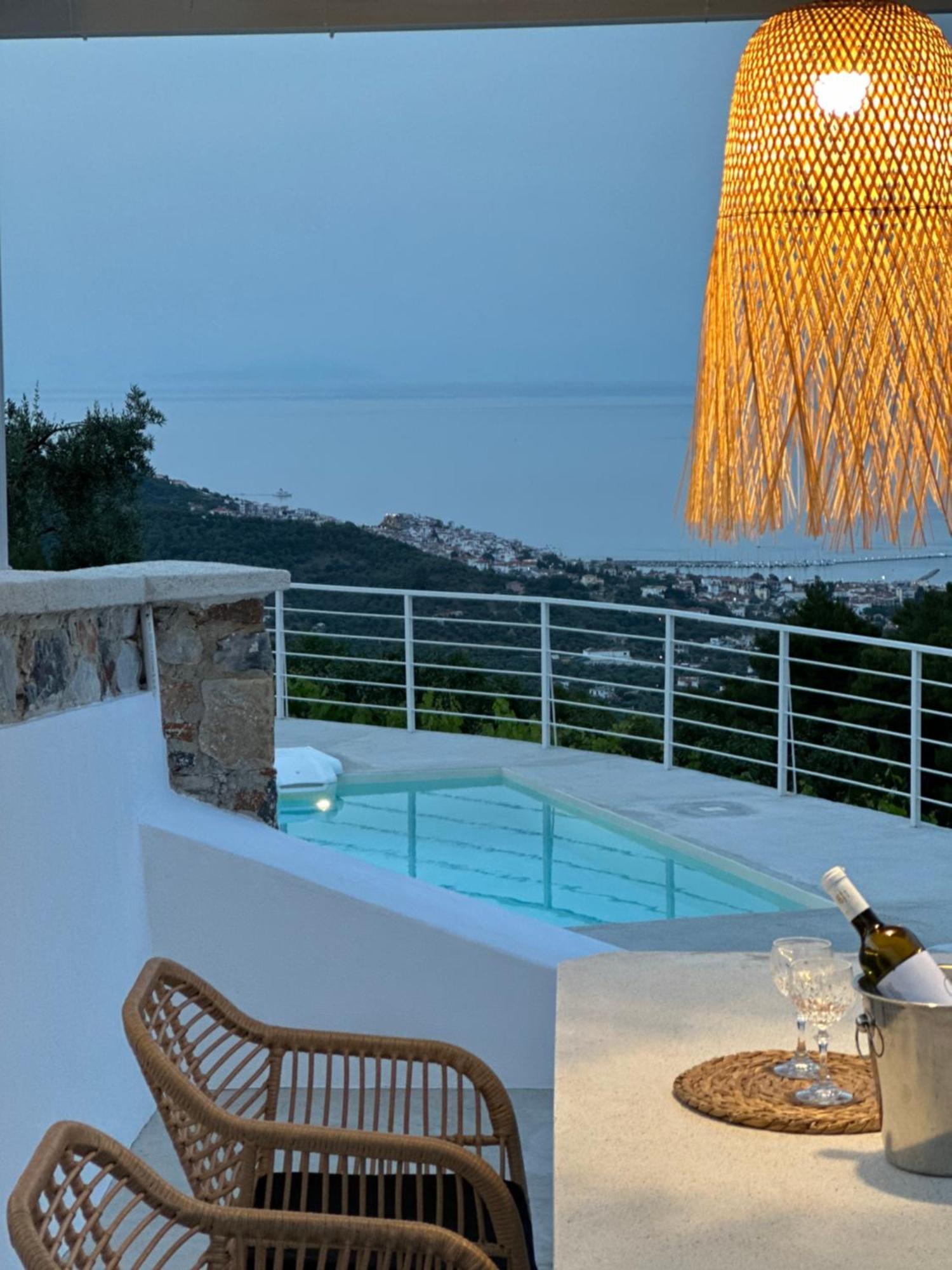 Villa Koukounaria Skopelos Town Exterior photo