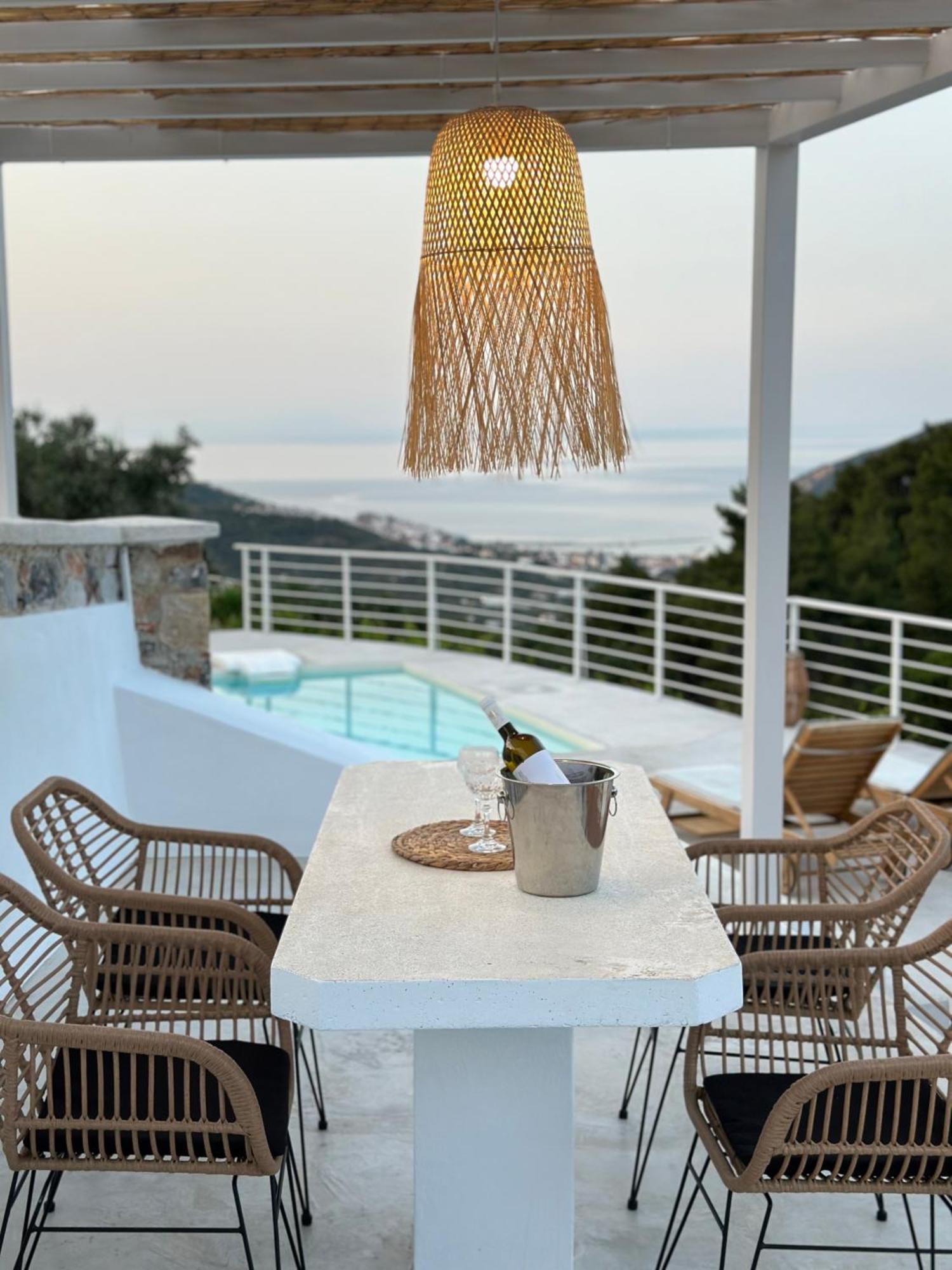 Villa Koukounaria Skopelos Town Exterior photo