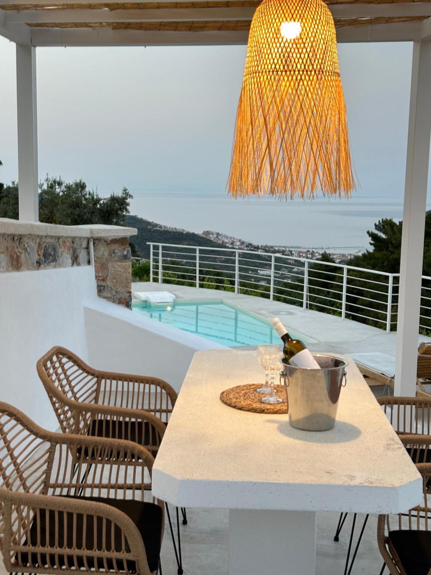 Villa Koukounaria Skopelos Town Exterior photo
