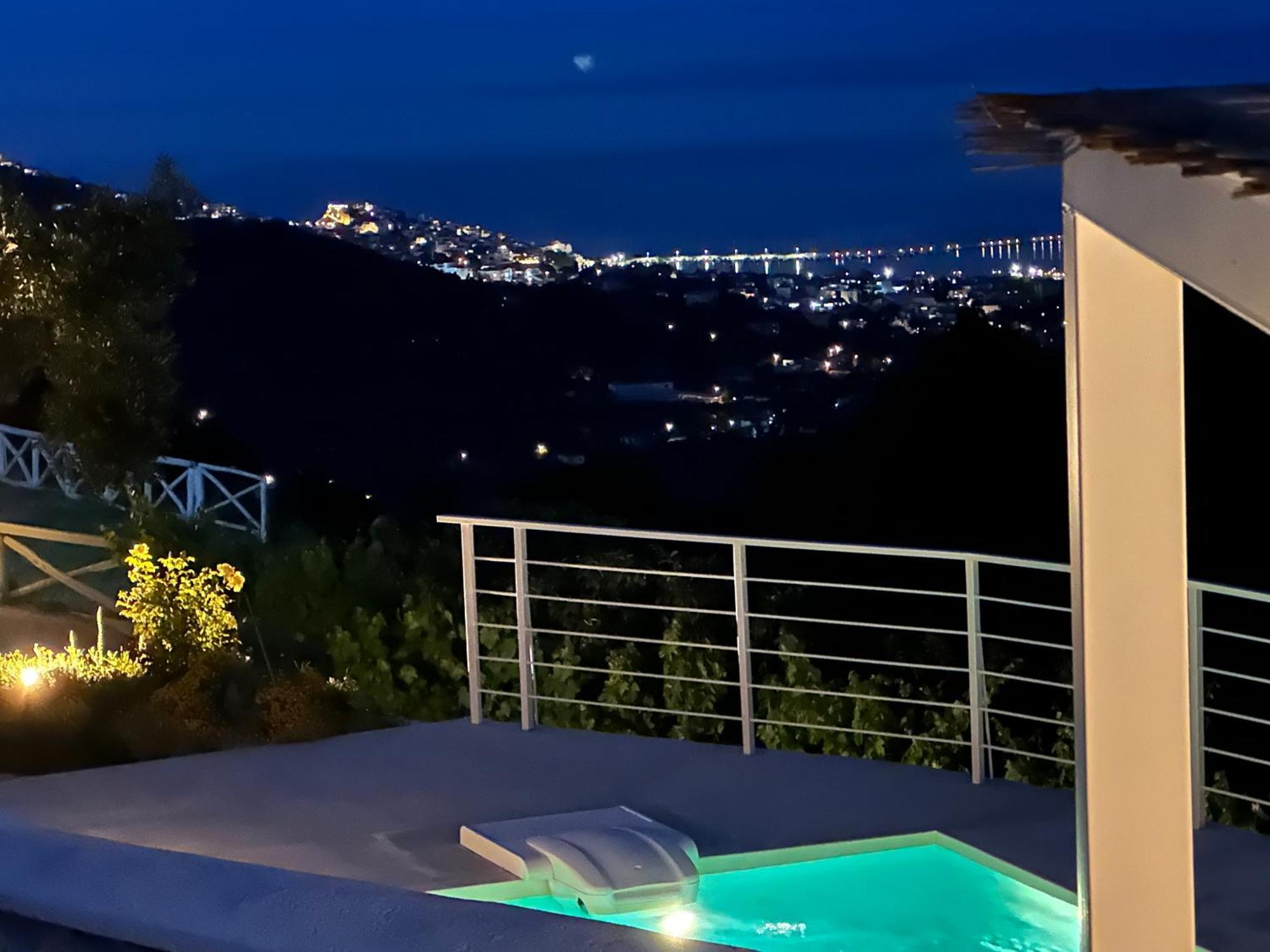 Villa Koukounaria Skopelos Town Exterior photo